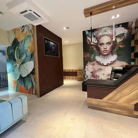 Floral Boutique Hotel 3*