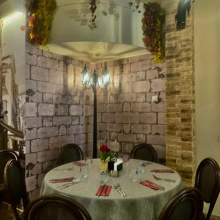 Floral Boutique Hotel 3*